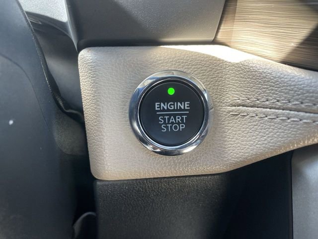 Used 2024 Ford Expedition Limited image 17