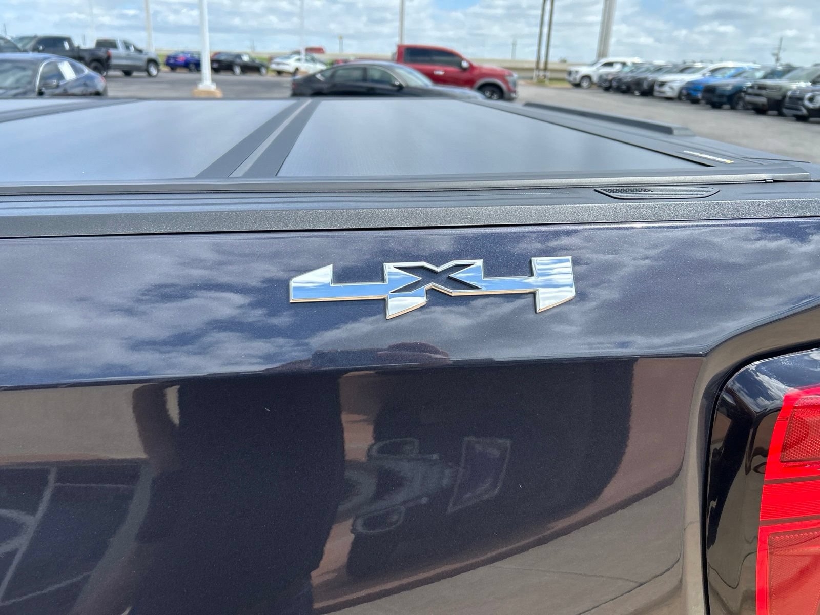 Used 2025 GMC Sierra 1500 Elevation AWD/4WD image 11