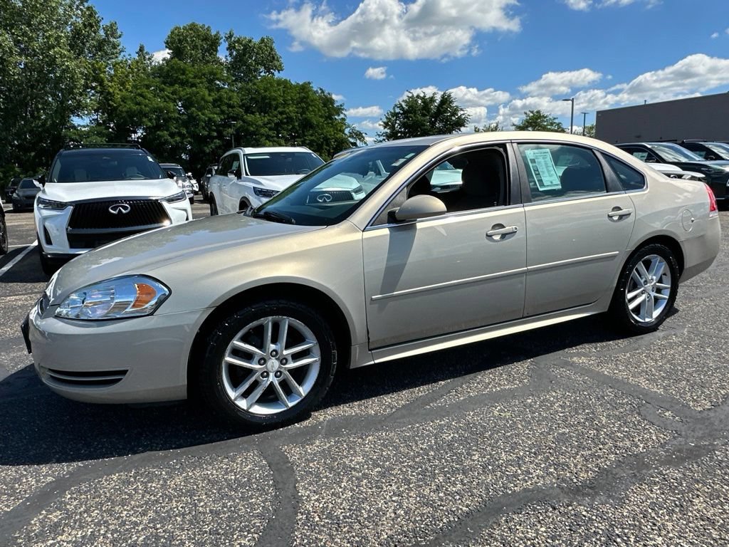 Used 2012 Chevrolet Impala LT w/ LT Sunroof Package FWD image 5