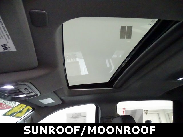 Certified 2024 GMC Sierra 3500 Denali w/ Technology Package image 11