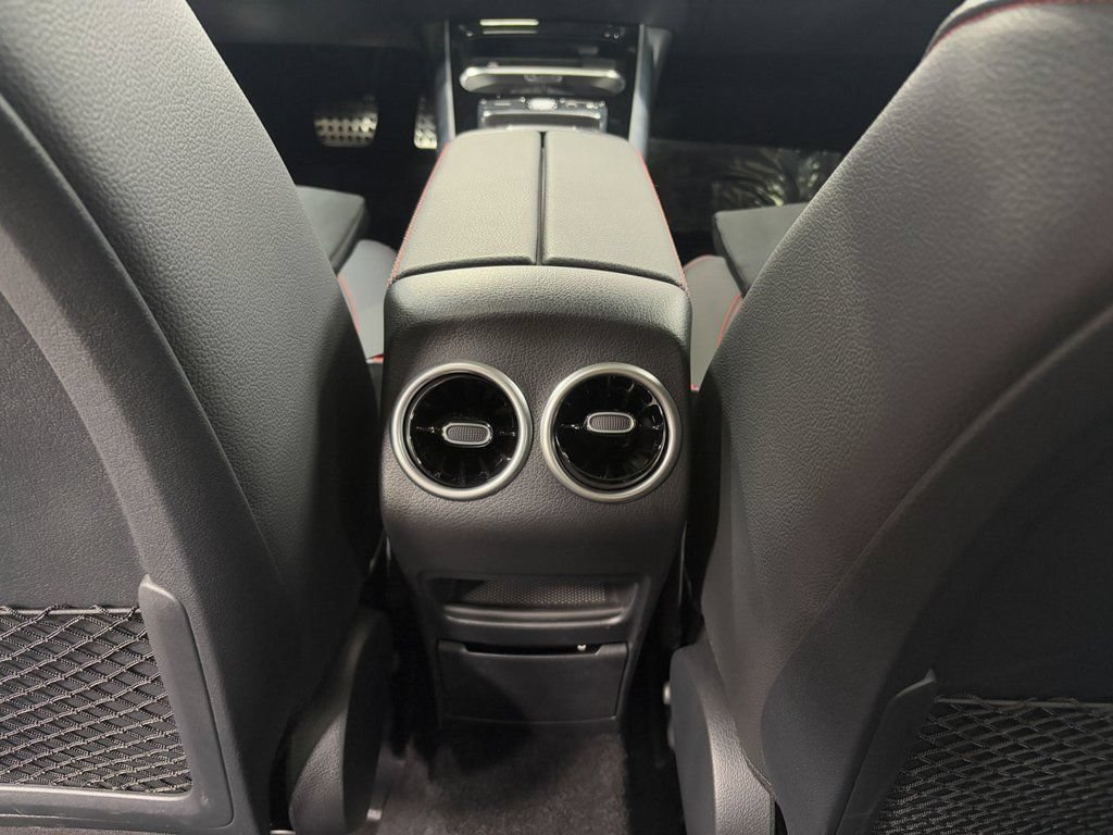 Used 2026 Mercedes-Benz GLA 250 4MATIC image 23