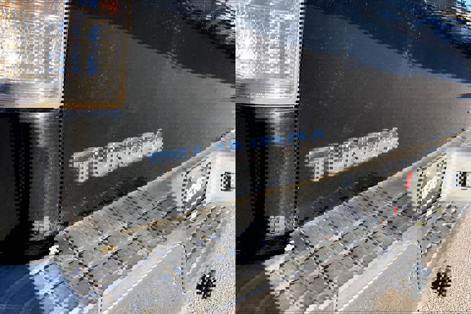 Used 2011 Toyota Tundra Limited w/ Platinum Pkg image 31