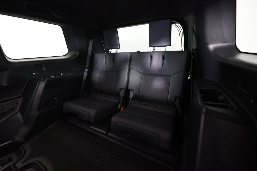 Used 2024 Lexus GX 550 w/ Cold Area Package AWD/4WD image 14