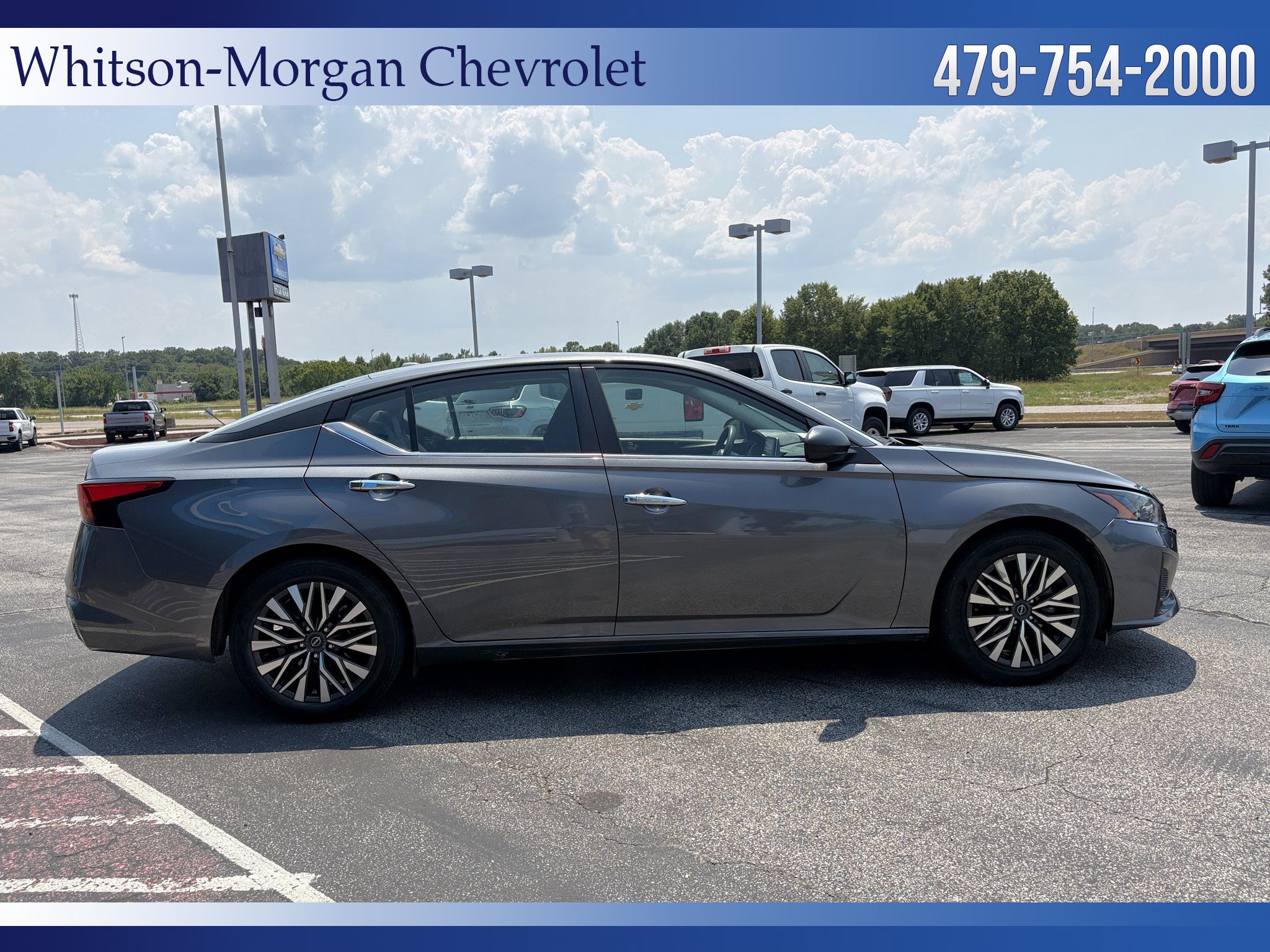 Used 2025 Nissan Altima 2.5 SV FWD image 4