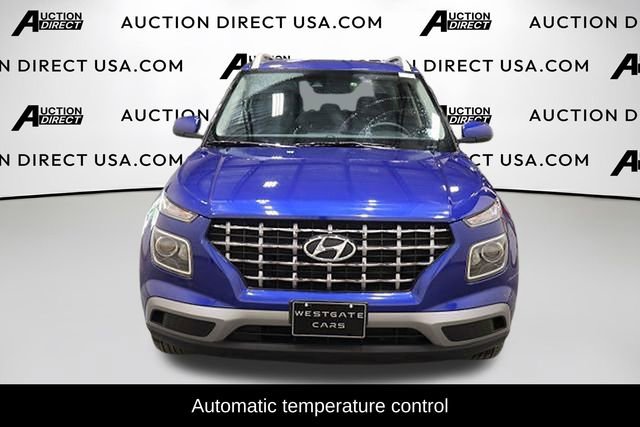 Used 2022 Hyundai Venue SEL FWD image 3