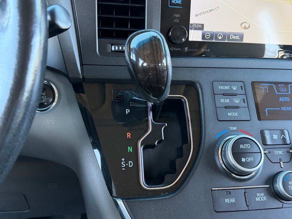 Used 2016 Toyota Sienna XLE Premium w/ Protection Package image 23