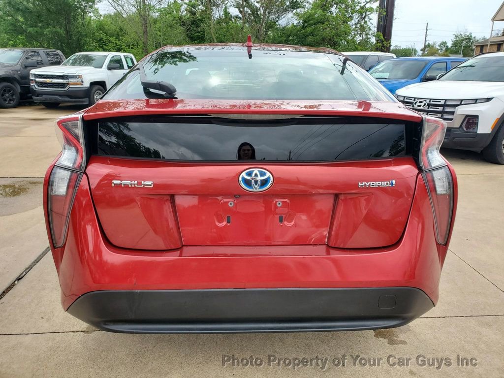 Used 2017 Toyota Prius FWD image 8