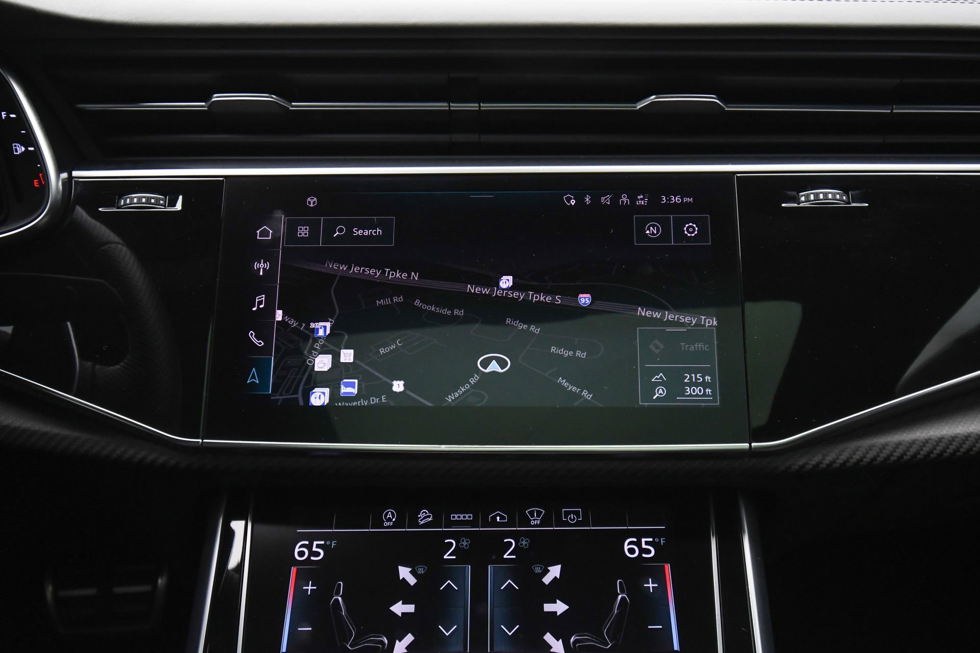 Used 2021 Audi RS Q8 4.0T w/ Black Optic Package image 40