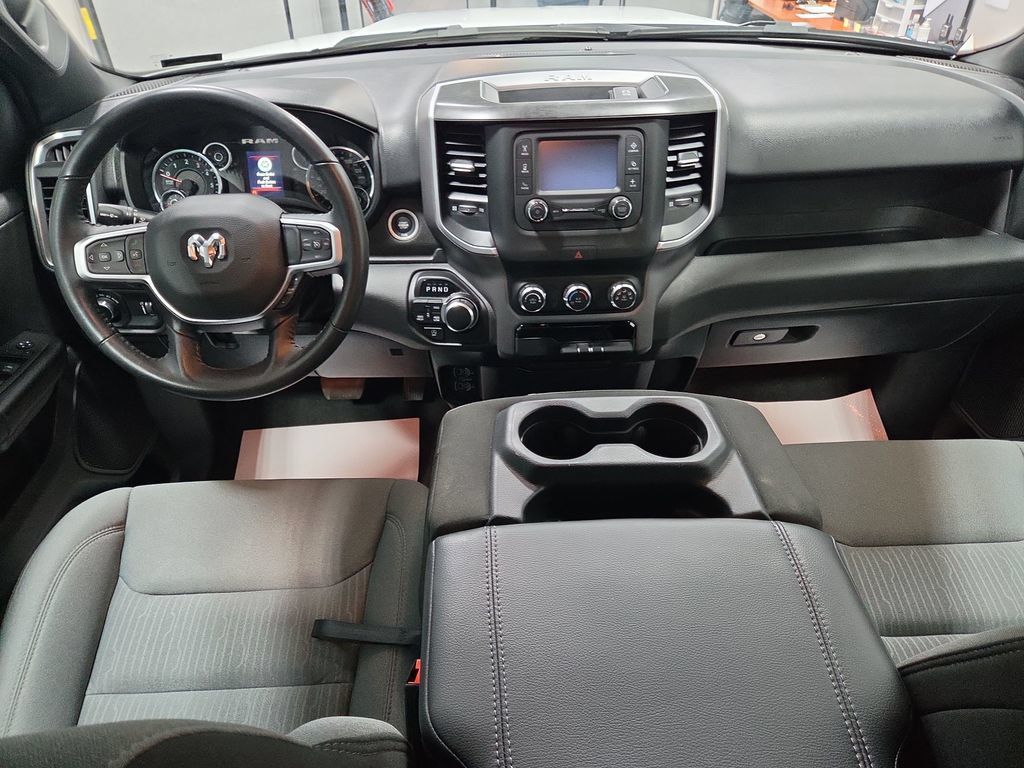 Used 2024 RAM 1500 Big Horn AWD/4WD image 3