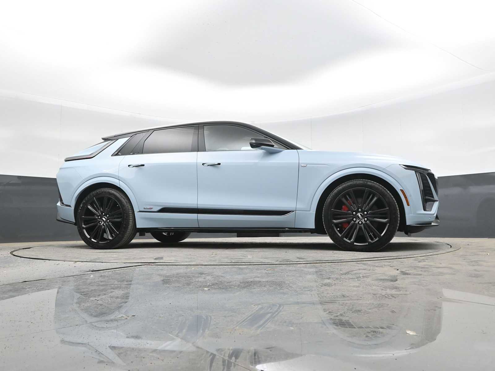 New 2026 Cadillac Lyriq V image 46