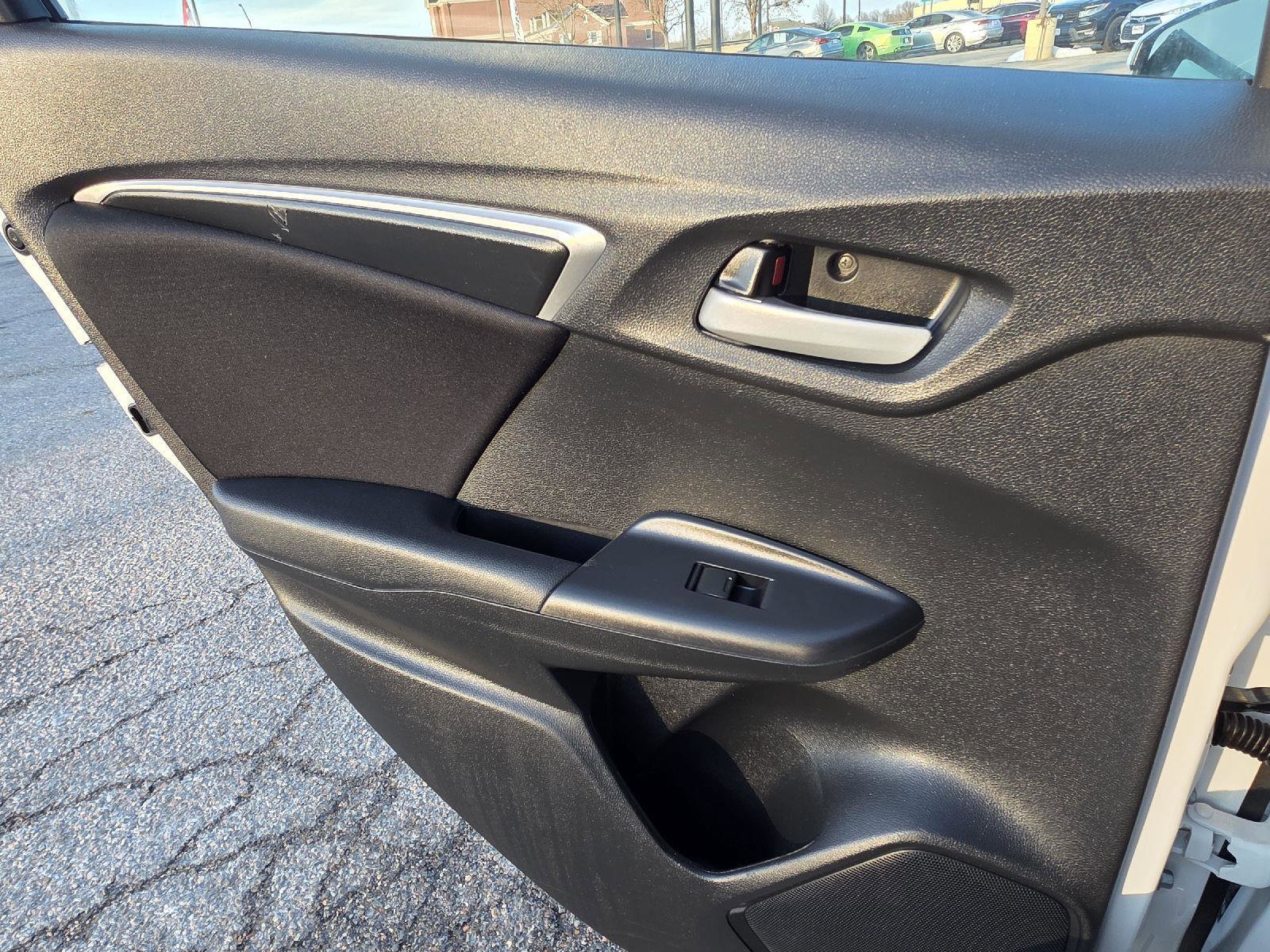 Used 2020 Honda Fit LX image 31