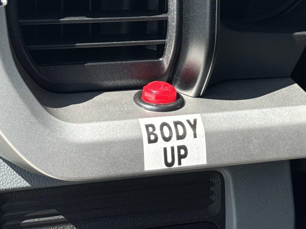 New 2025 Ford F350 XL w/ XL Chrome Package image 19