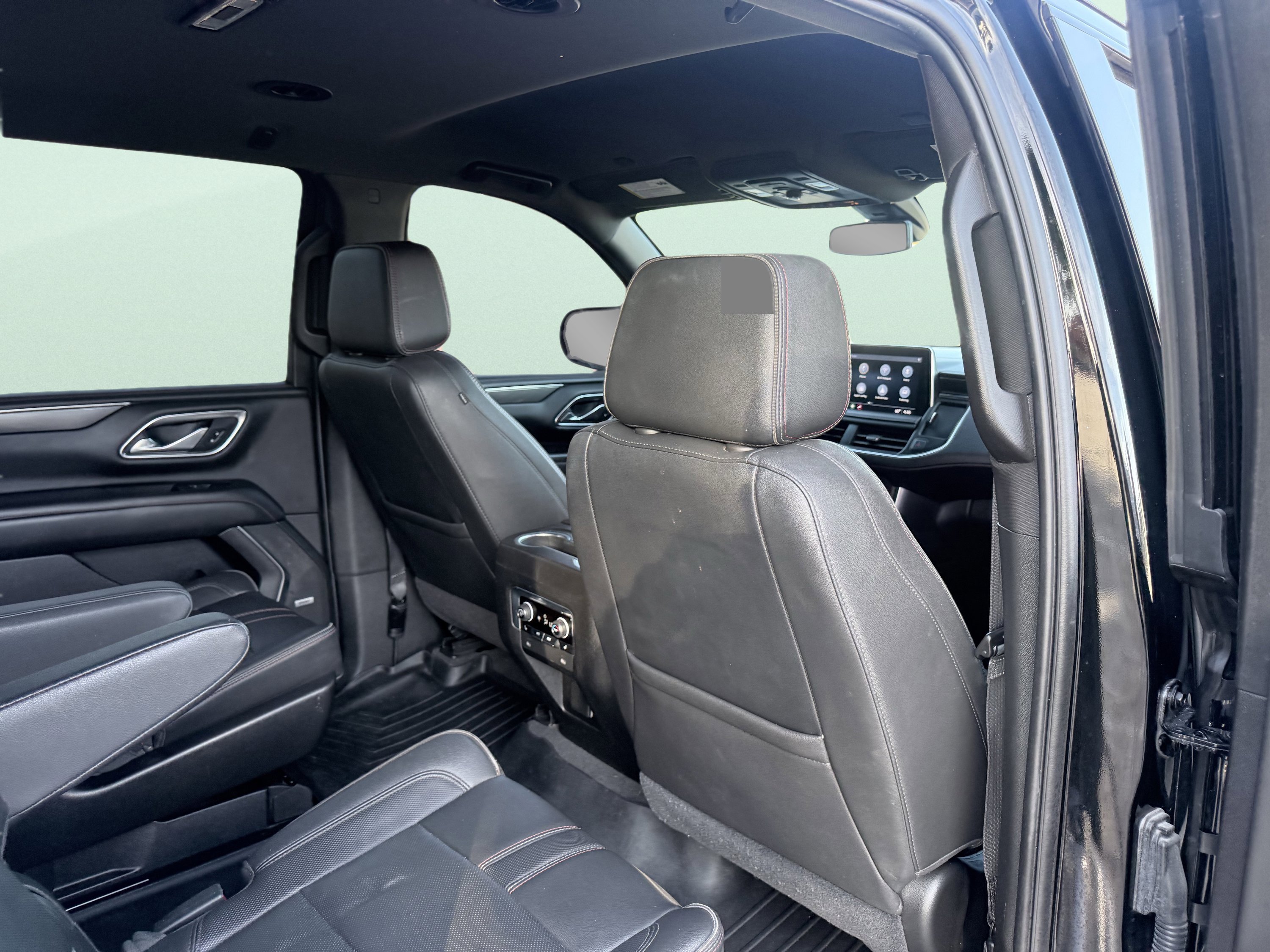 Used 2021 Chevrolet Suburban RST w/ Luxury Package image 27