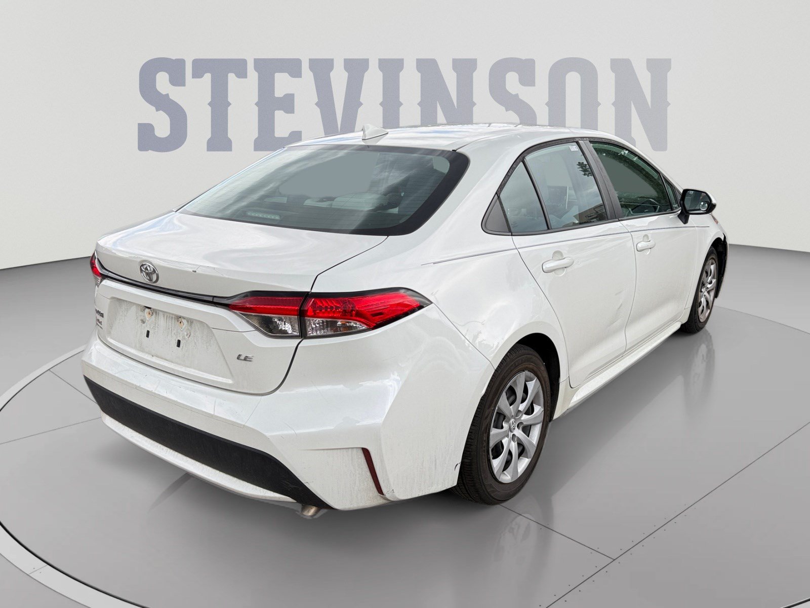 Used 2021 Toyota Corolla LE FWD image 5