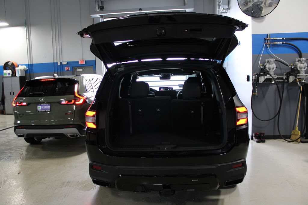New 2026 Honda Pilot Black Edition image 15