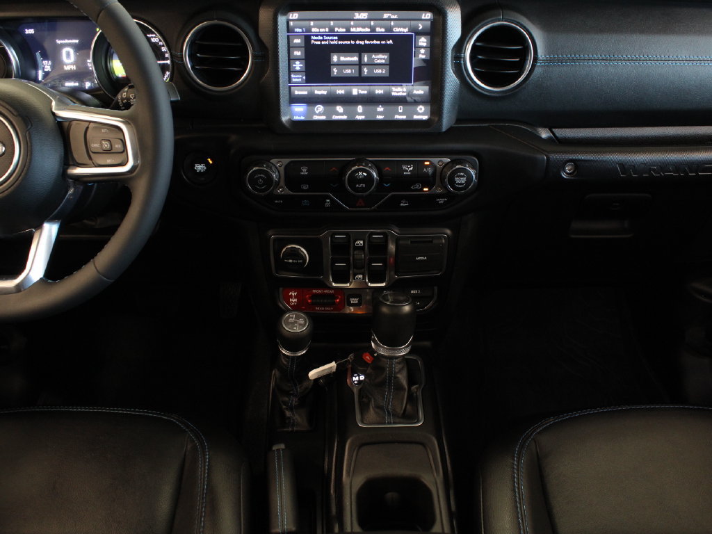 Used 2023 Jeep Wrangler Unlimited Rubicon 4xe AWD/4WD image 24