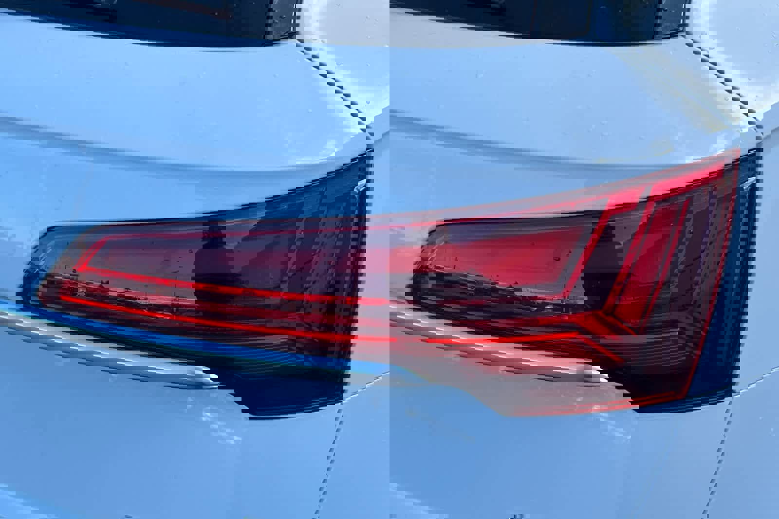 Used 2021 Audi Q5 Premium w/ Convenience Package image 17