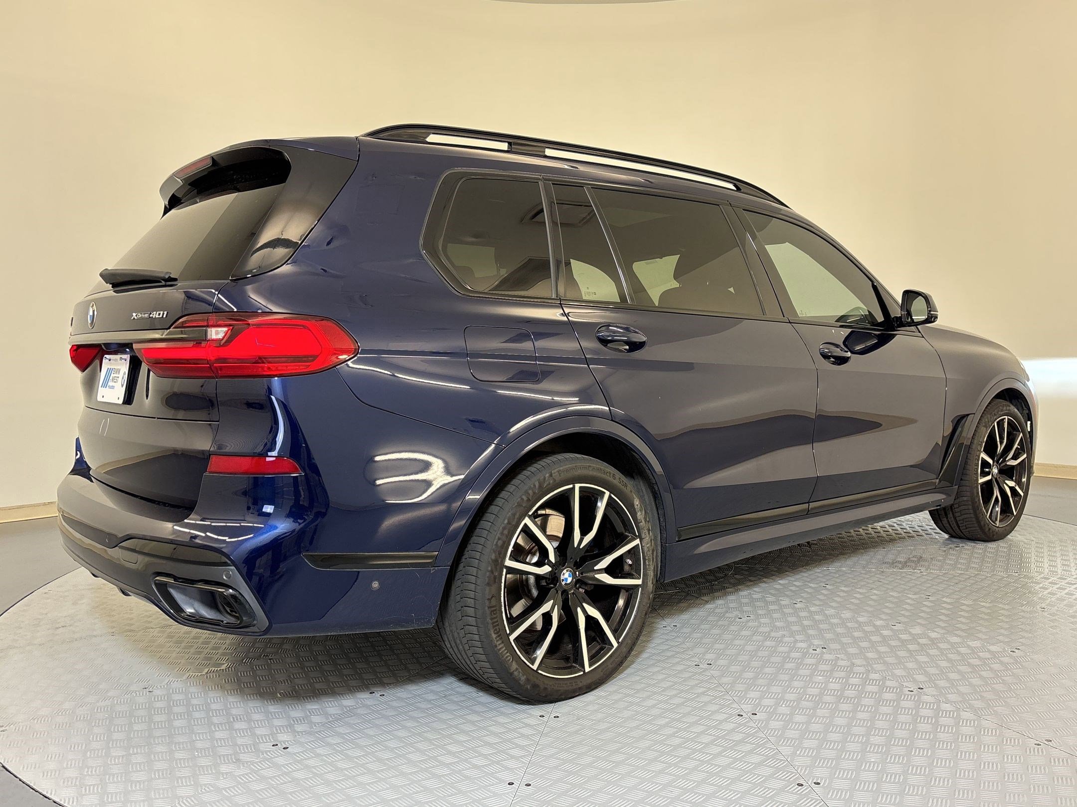 Used 2022 BMW X7 xDrive40i w/ M Sport Package image 8