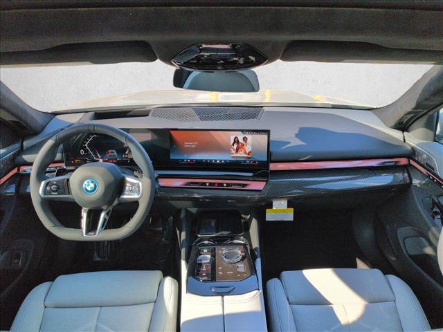 New 2026 BMW 550e xDrive w/ Executive Package image 15