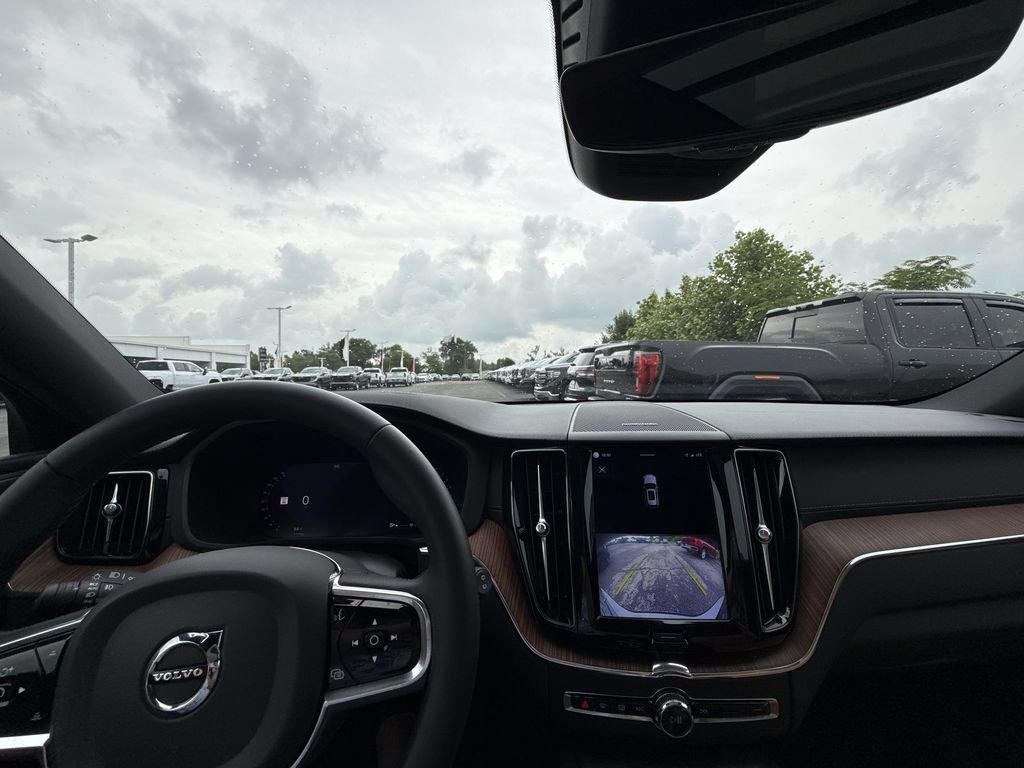 Used 2023 Volvo XC60 B5 Ultimate w/ Climate Package FWD image 27
