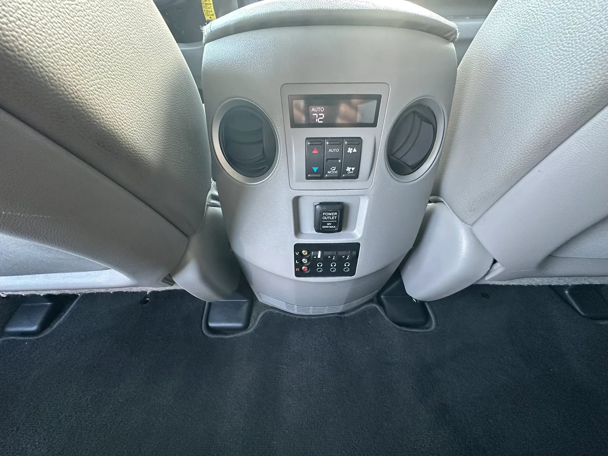 Used 2015 Honda Pilot Touring image 17