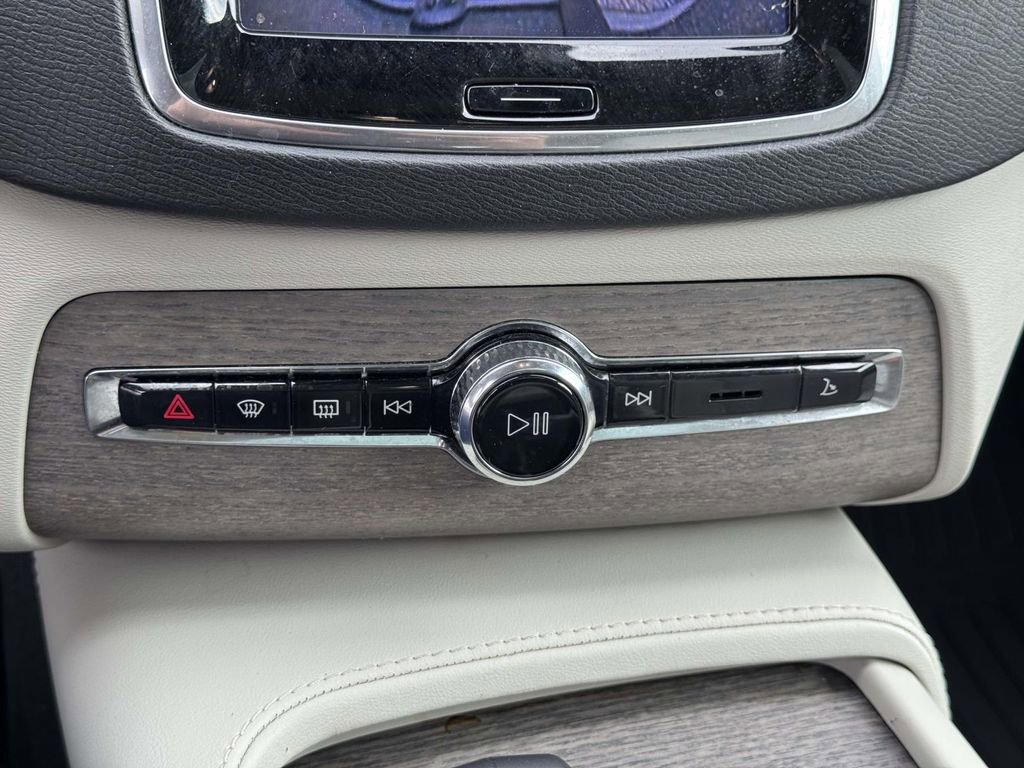Used 2023 Volvo XC90 B6 Plus w/ Protection Package Premier image 27