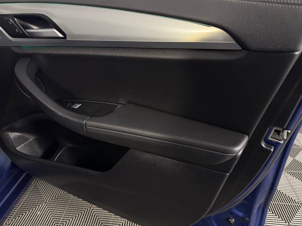 Used 2021 BMW X4 xDrive30i w/ M Sport Package AWD/4WD image 32