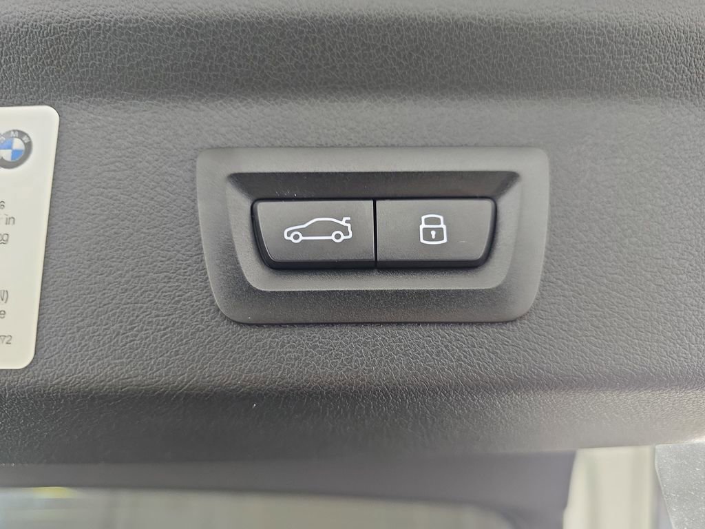 Used 2025 BMW X2 xDrive28i w/ Technology Package image 16