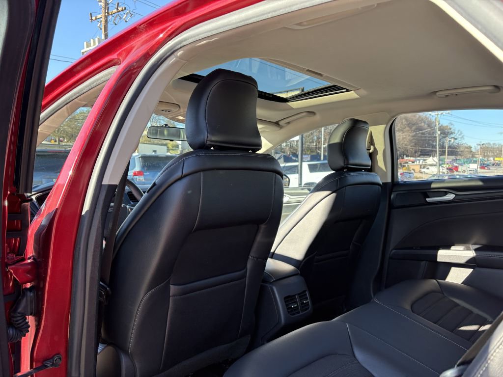 Used 2018 Ford Fusion SE w/ Equipment Group 201A image 12