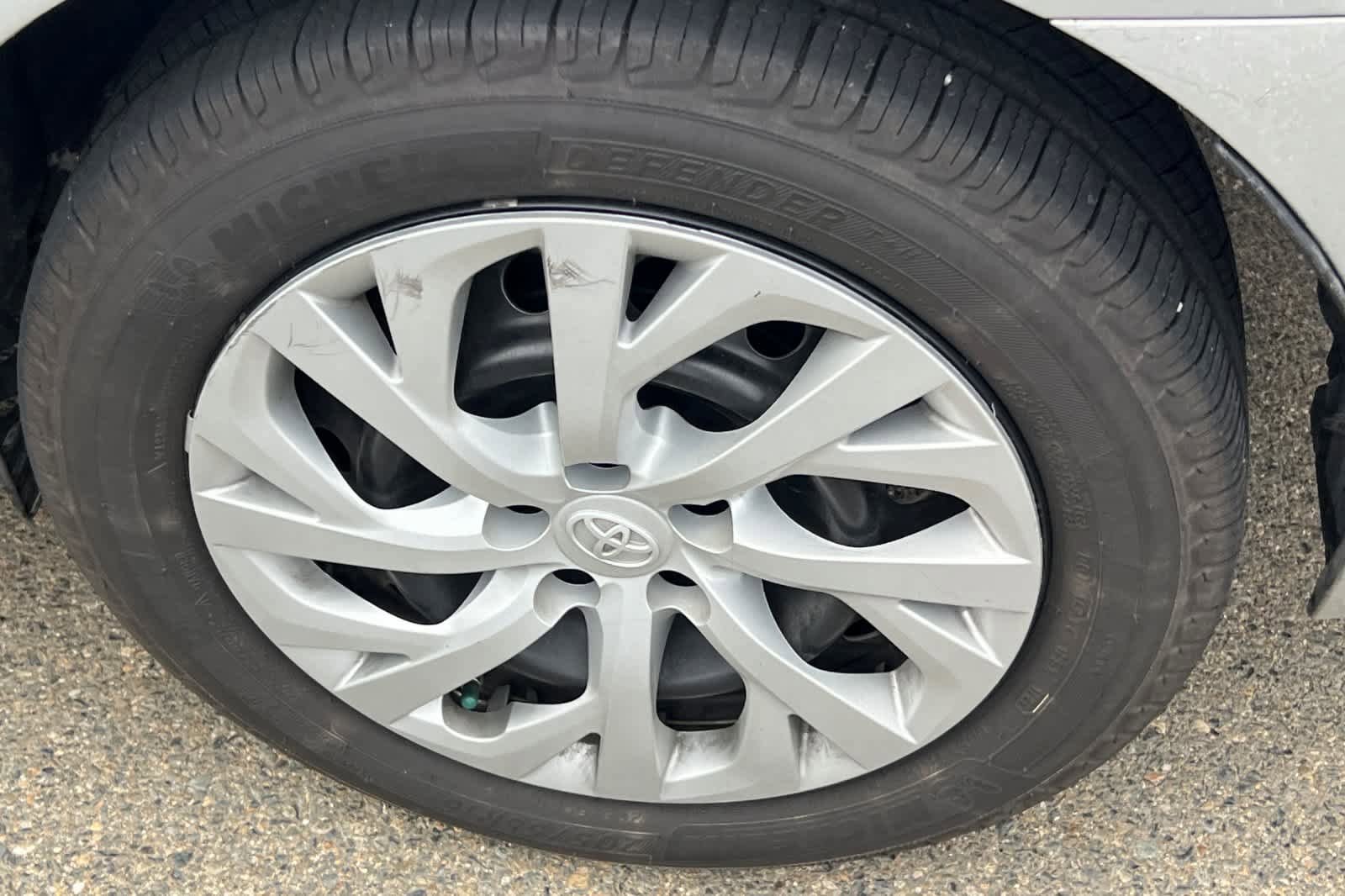 Used 2019 Toyota Corolla LE FWD image 22
