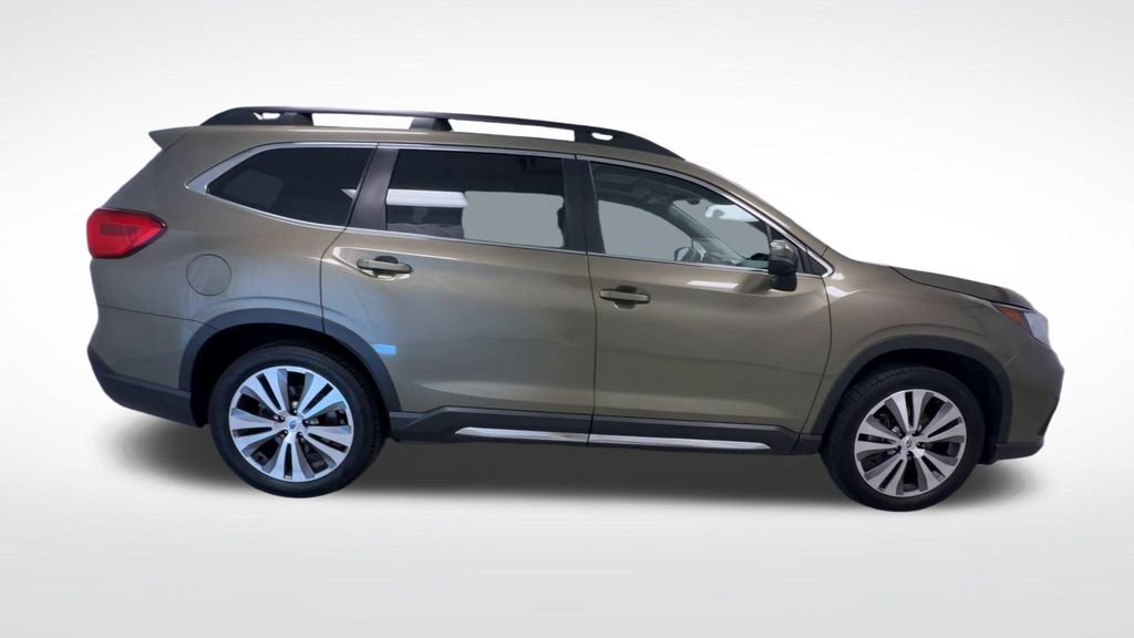 Used 2022 Subaru Ascent Limited w/ Technology Package AWD/4WD image 9
