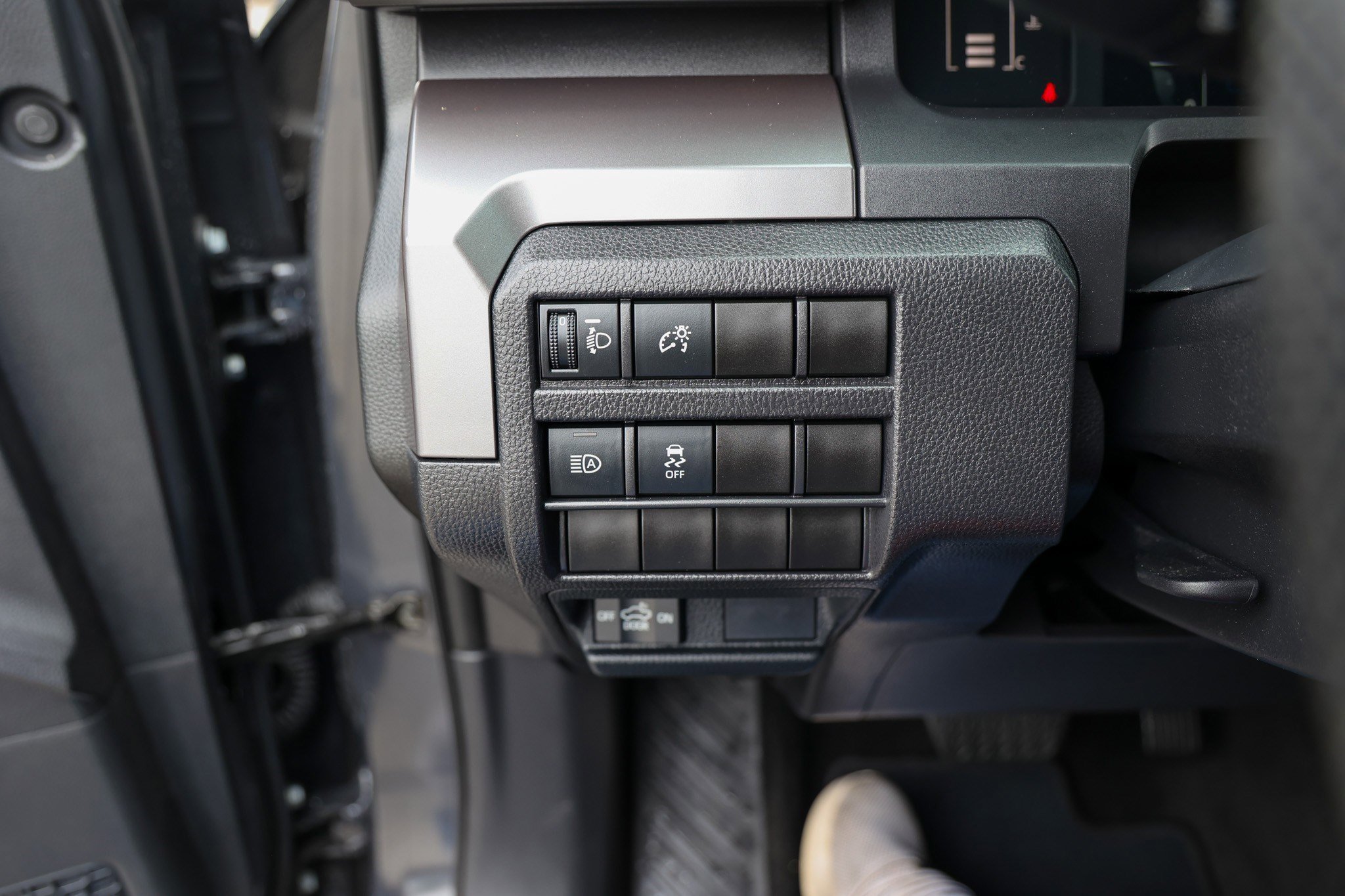 Certified 2025 Toyota Tacoma SR5 image 21