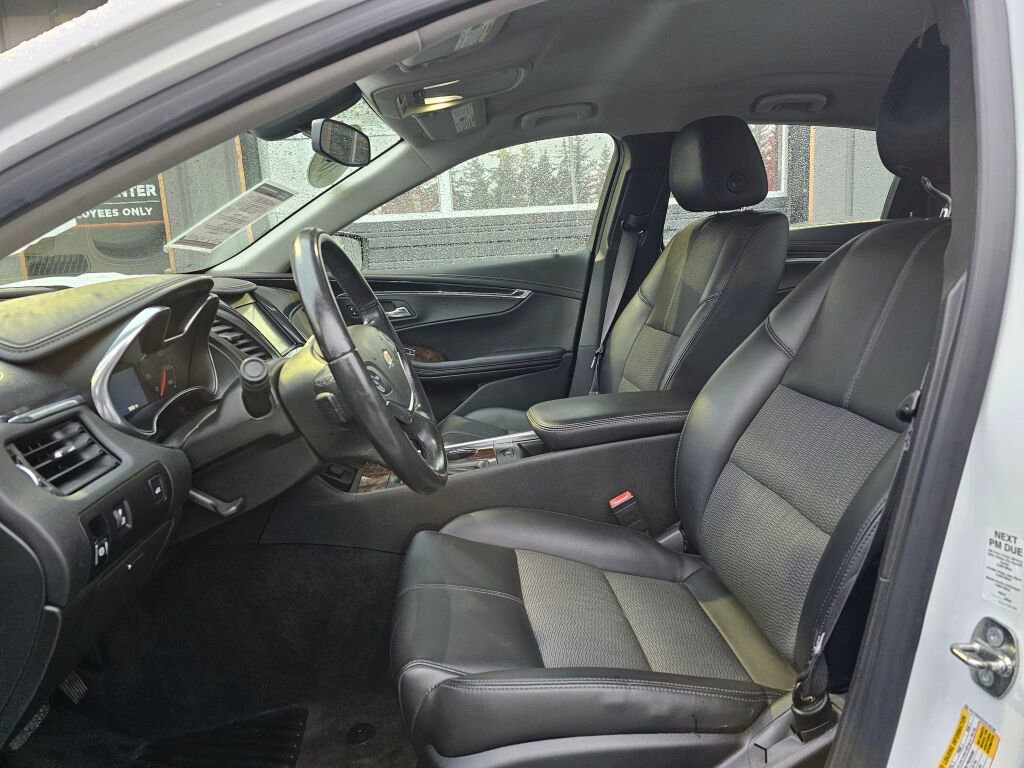 Used 2015 Chevrolet Impala LT FWD image 21