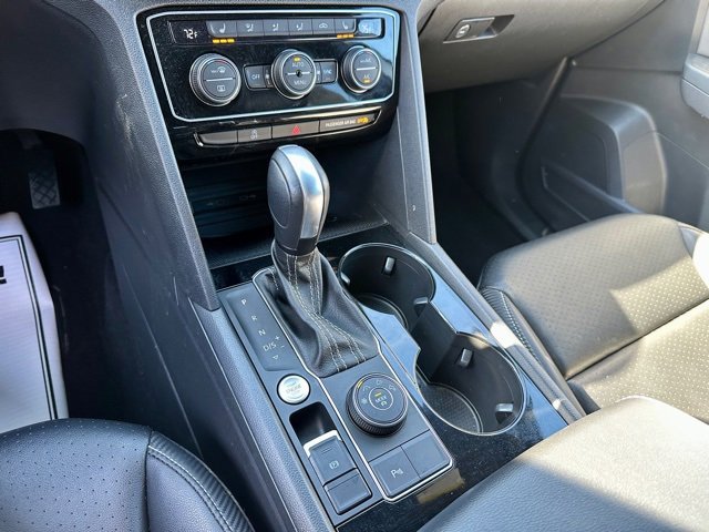 Certified 2022 Volkswagen Atlas Cross Sport SE w/ Panoramic Sunroof Package image 32