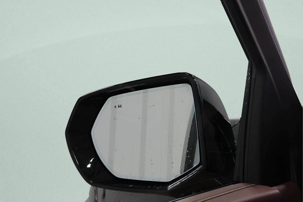 Used 2025 Chevrolet Tahoe High Country w/ Sun And Tow Package image 24