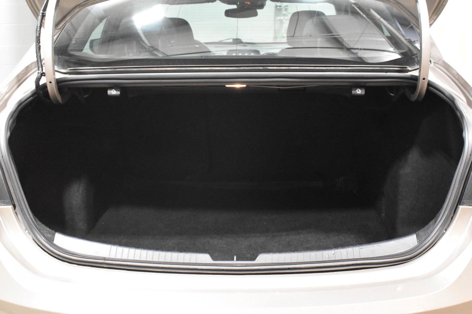 Used 2023 Chevrolet Malibu LT w/ Driver Confidence Package FWD image 27