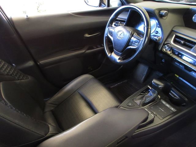 Used 2022 Lexus UX 200 w/ Accessory Package (Z1) image 22