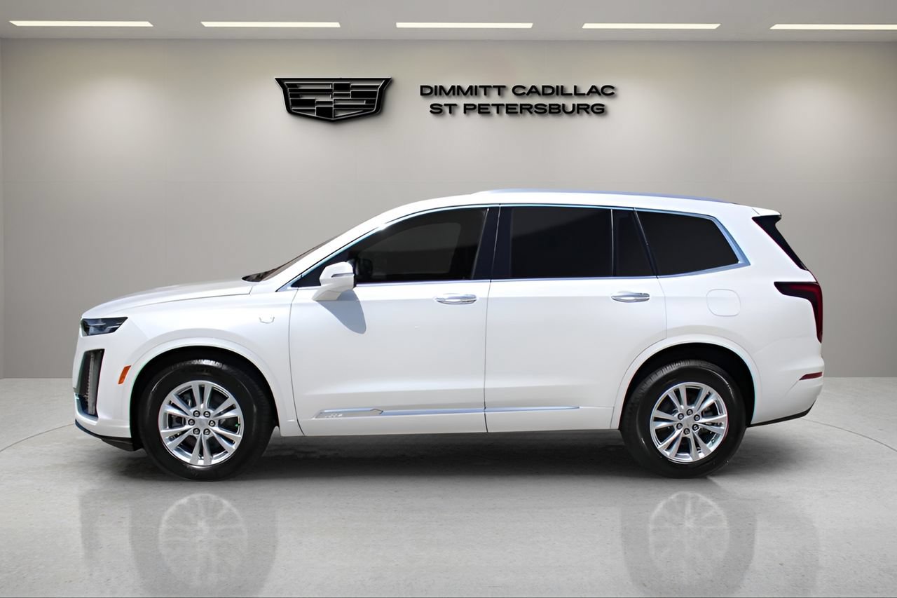 New 2025 Cadillac XT6 Luxury FWD image 2
