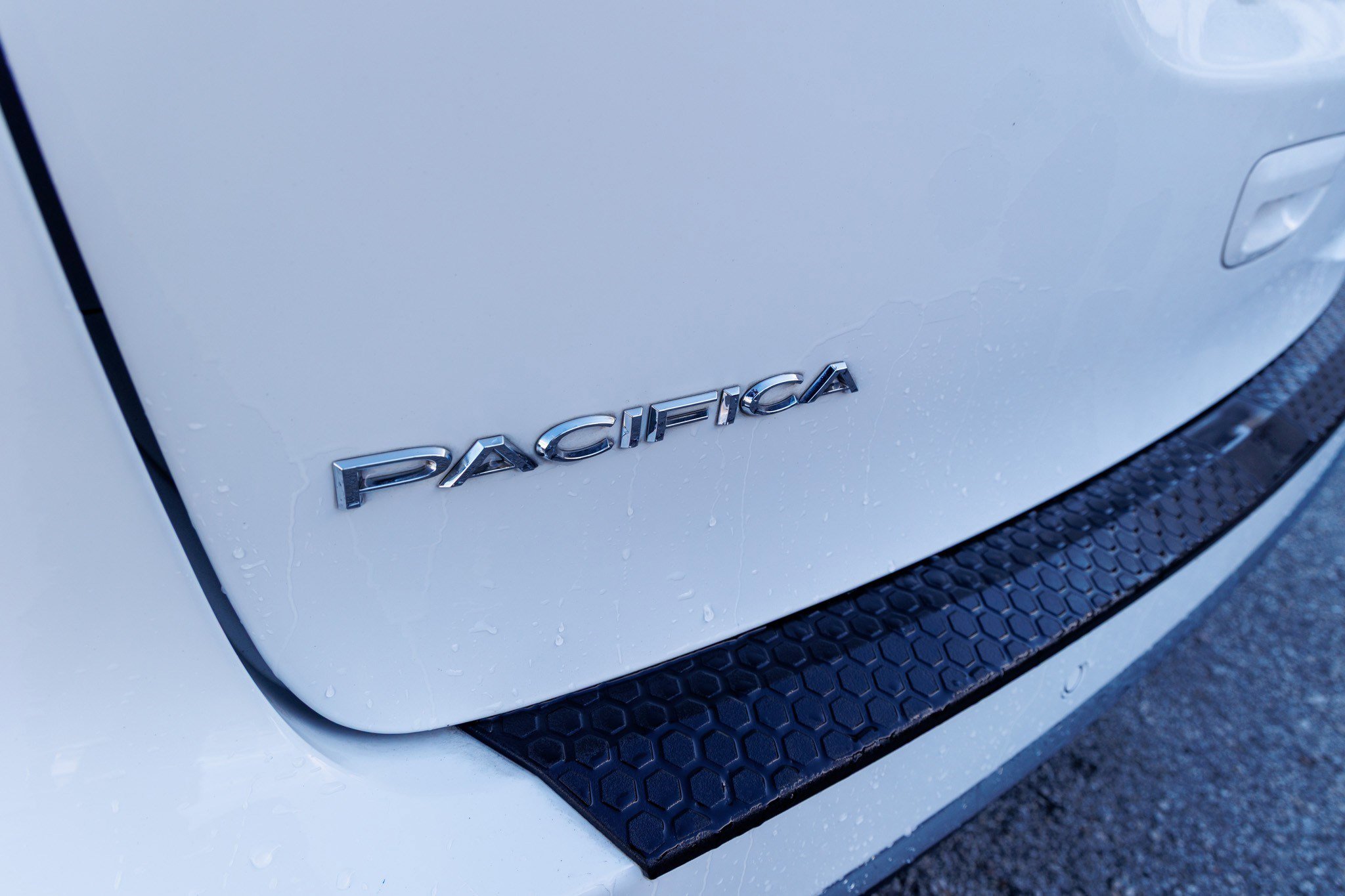 Used 2018 Chrysler Pacifica Limited w/ Advanced Safetytec Group image 11