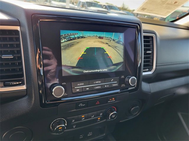 Used 2023 Nissan Frontier SV image 6