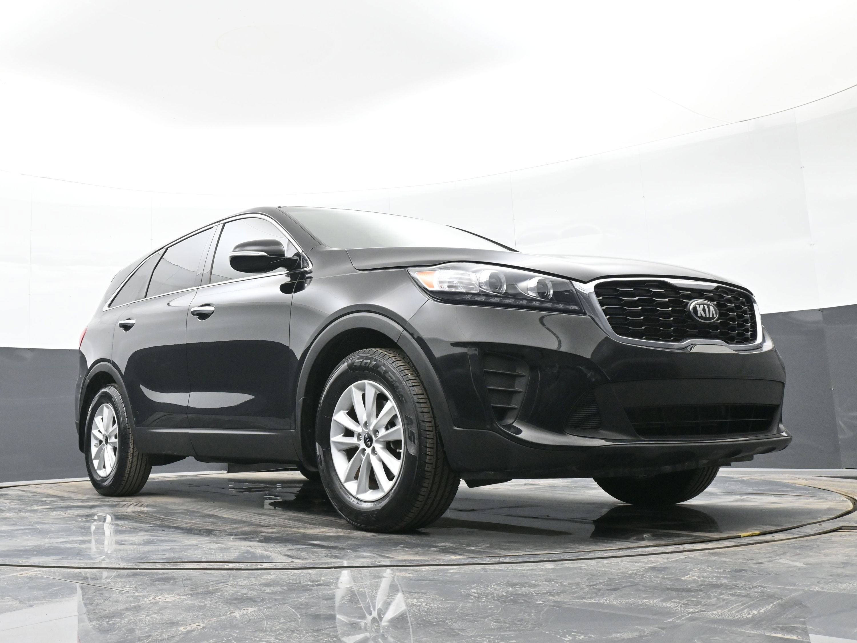 Used 2020 Kia Sorento LX image 38