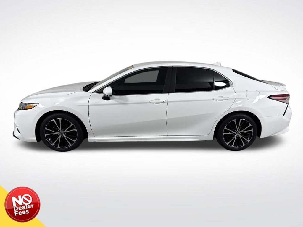 Used 2020 Toyota Camry SE w/ Carpet Mat Package image 7