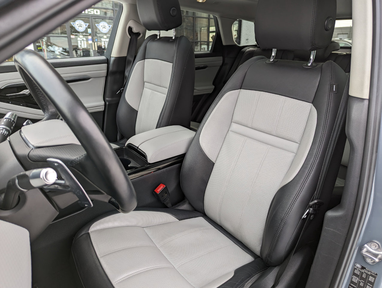 Used 2022 Land Rover Range Rover Evoque R-Dynamic S image 14