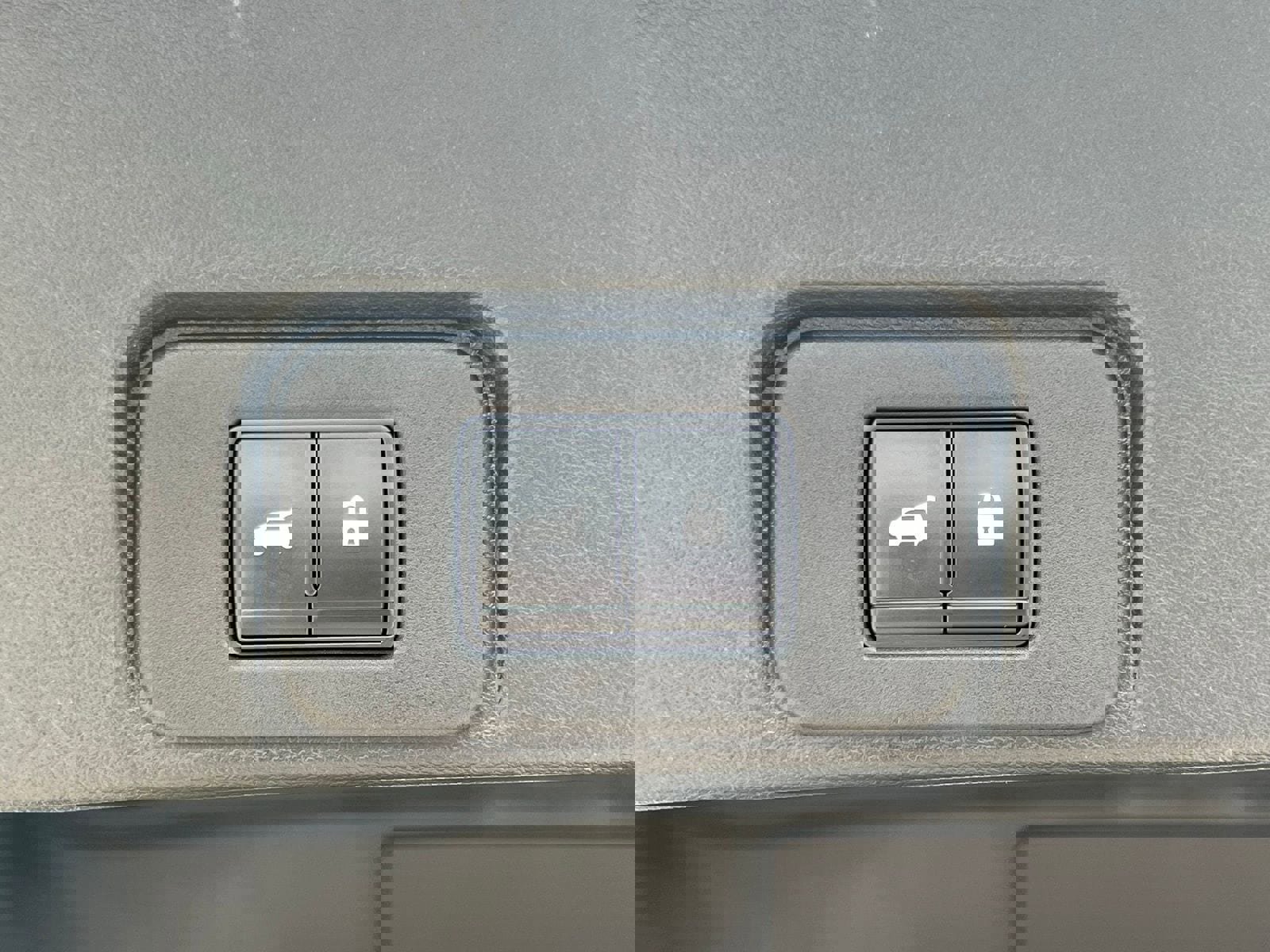 Used 2021 Nissan Rogue Platinum image 16