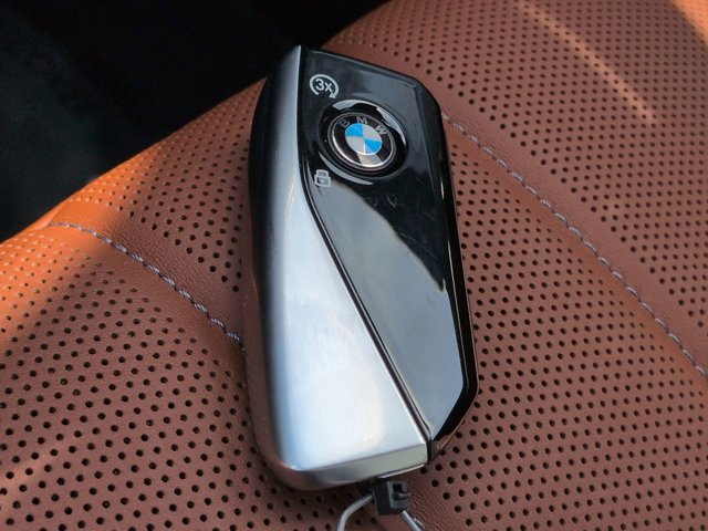 Used 2024 BMW 760i xDrive AWD/4WD image 29