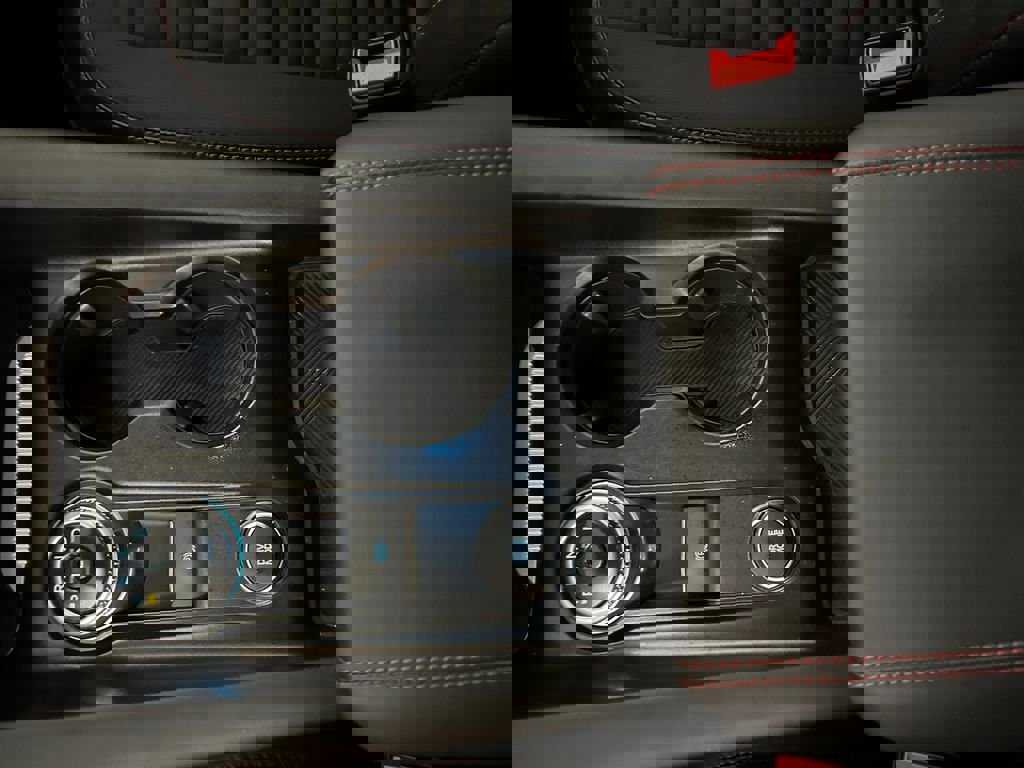 Used 2025 Ford Explorer ST-Line image 23