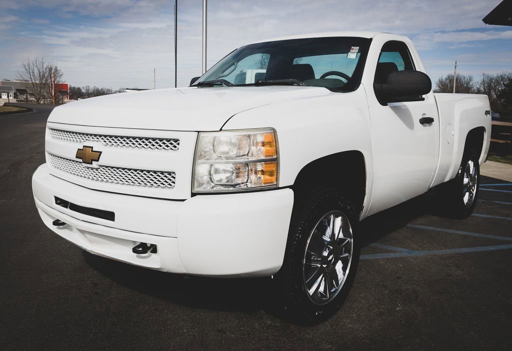 Used 2013 Chevrolet Silverado 1500 W/T image 2