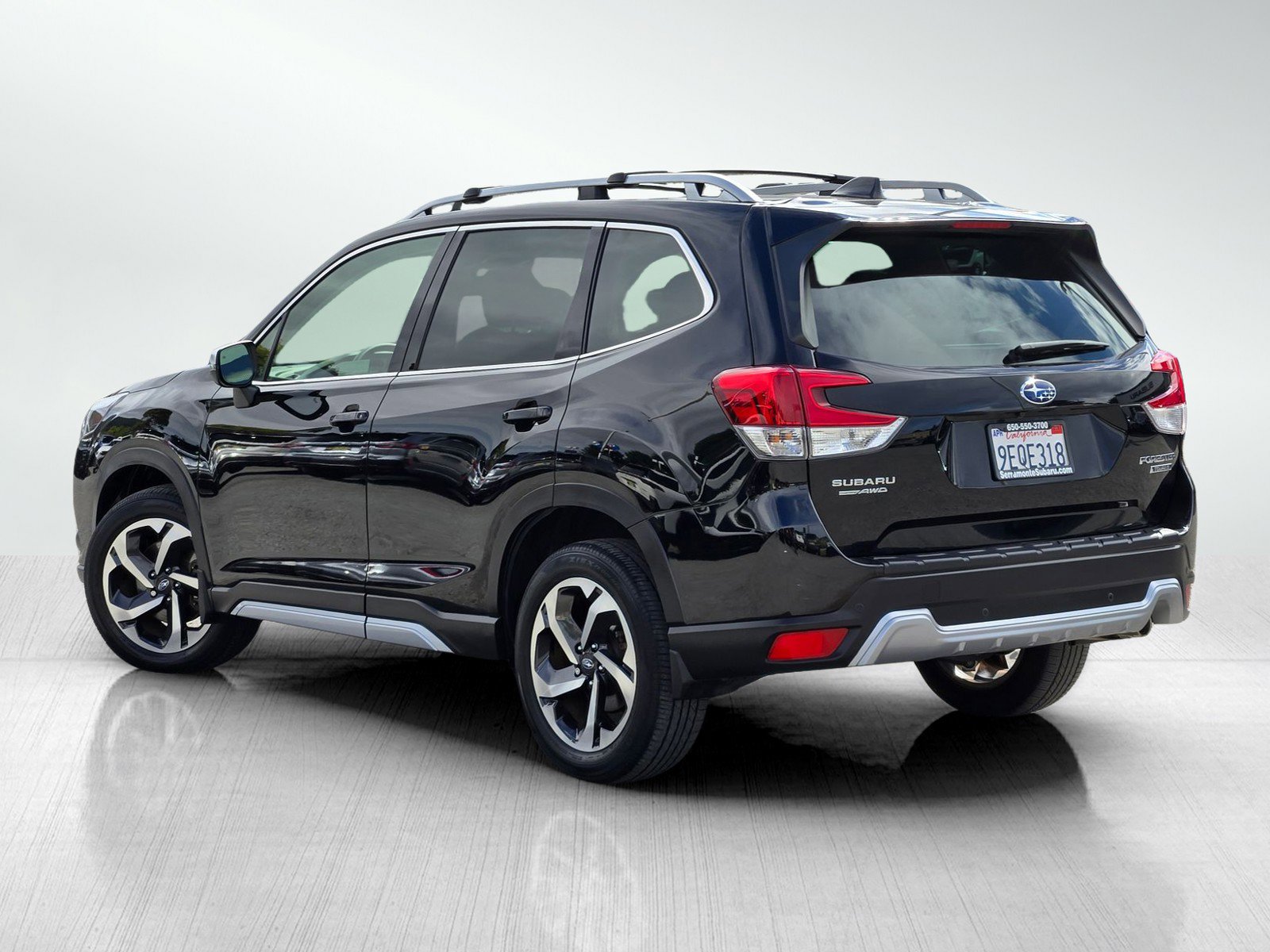 Used 2023 Subaru Forester Touring image 6