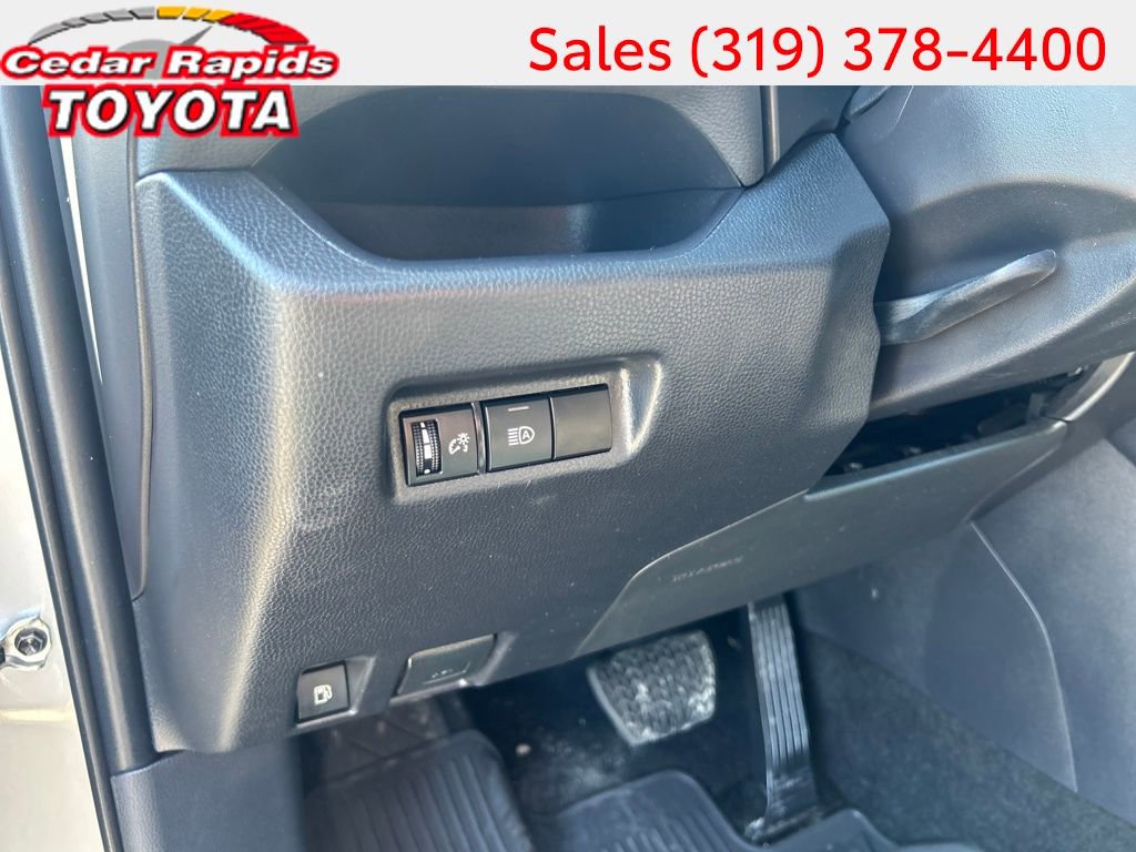 Certified 2025 Toyota RAV4 LE image 26