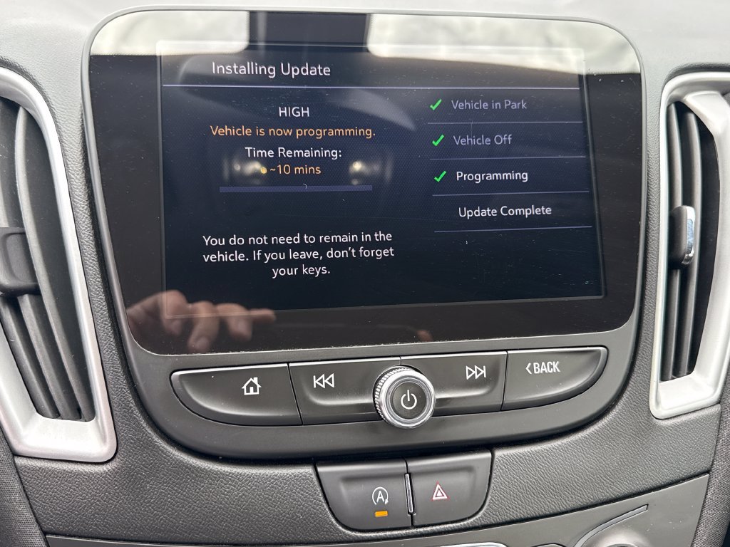 Used 2022 Chevrolet Malibu LT FWD image 21
